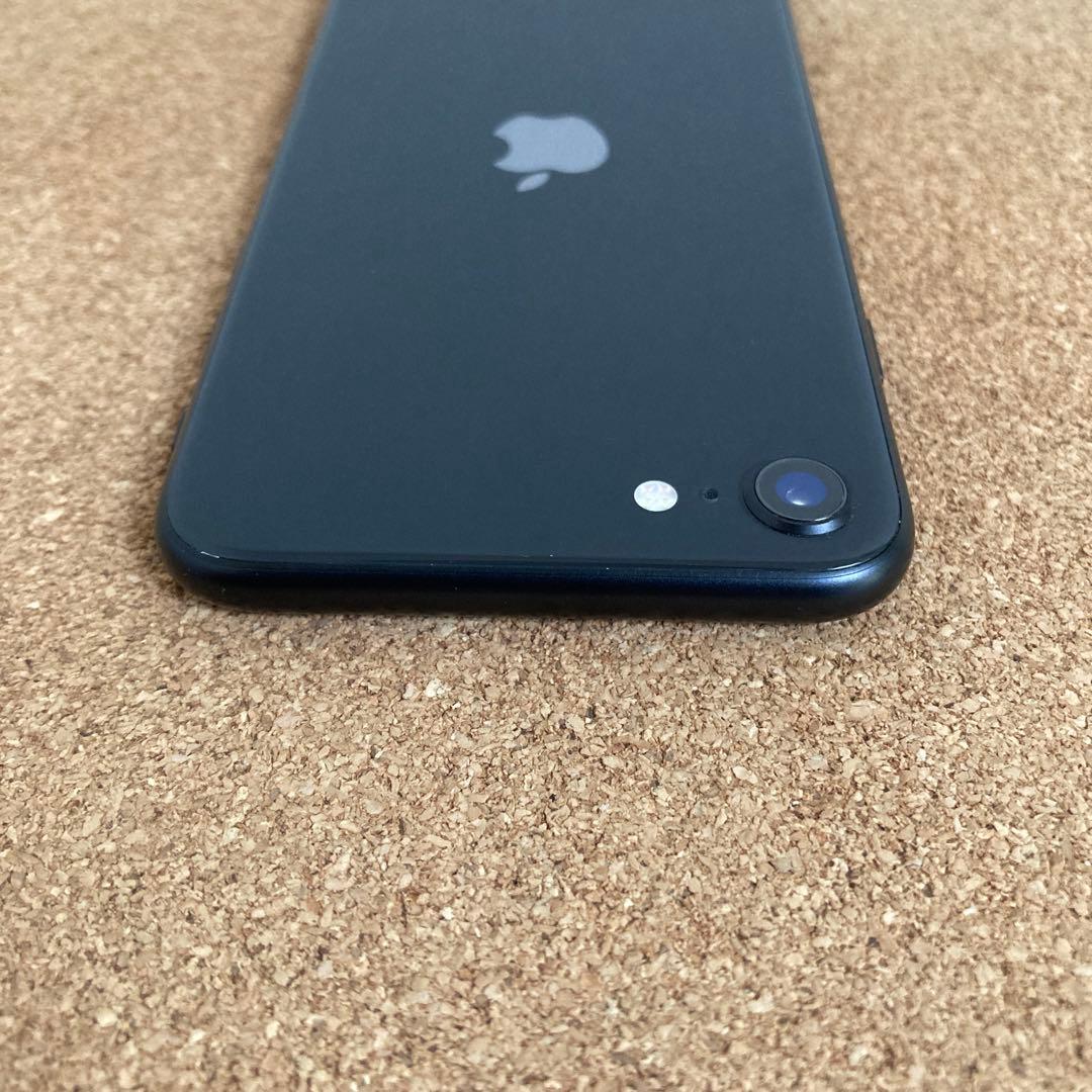 4152 電池新品☆比較的美品☆iPhoneSE2 64GB SIMフリー☆