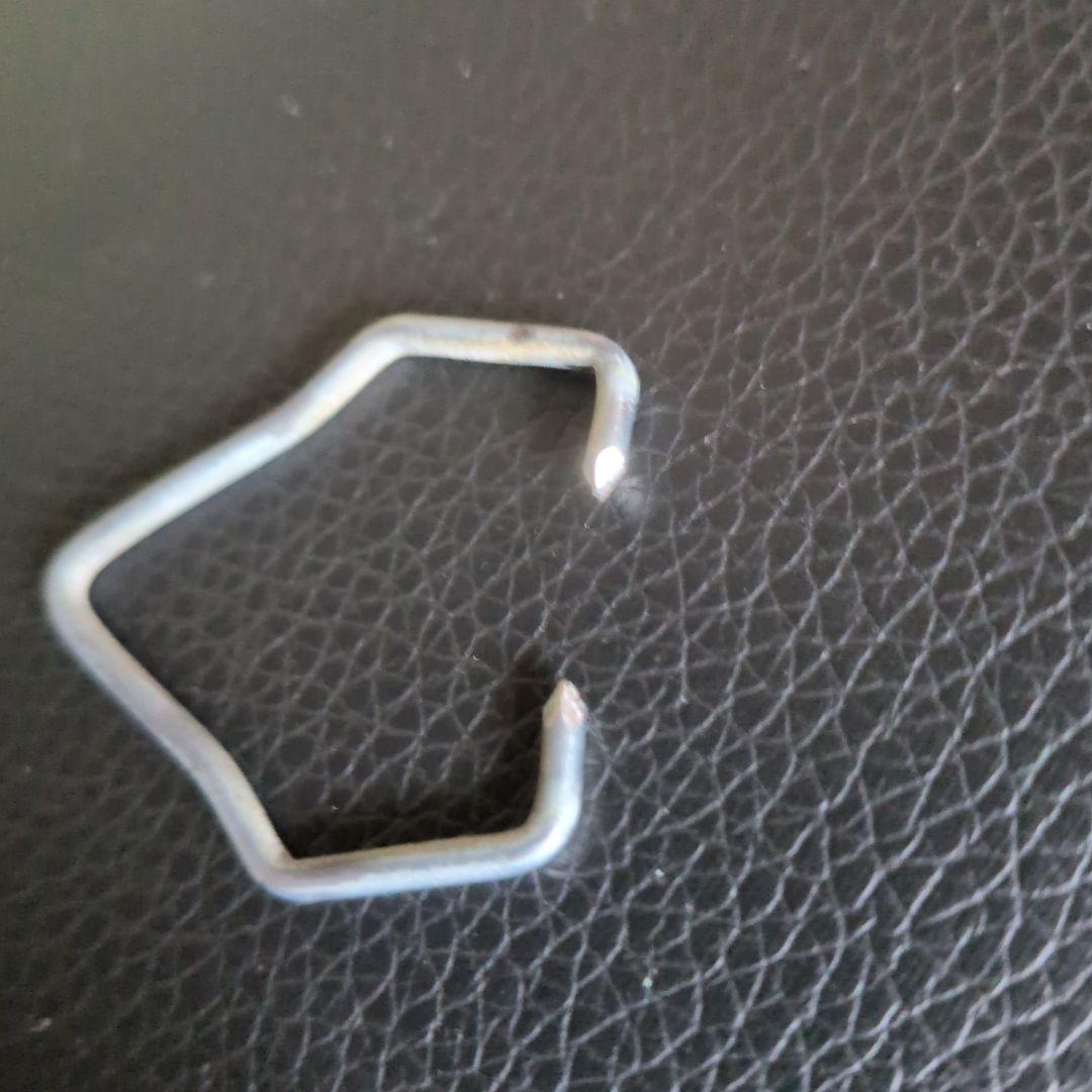 ほうきの上についている金属