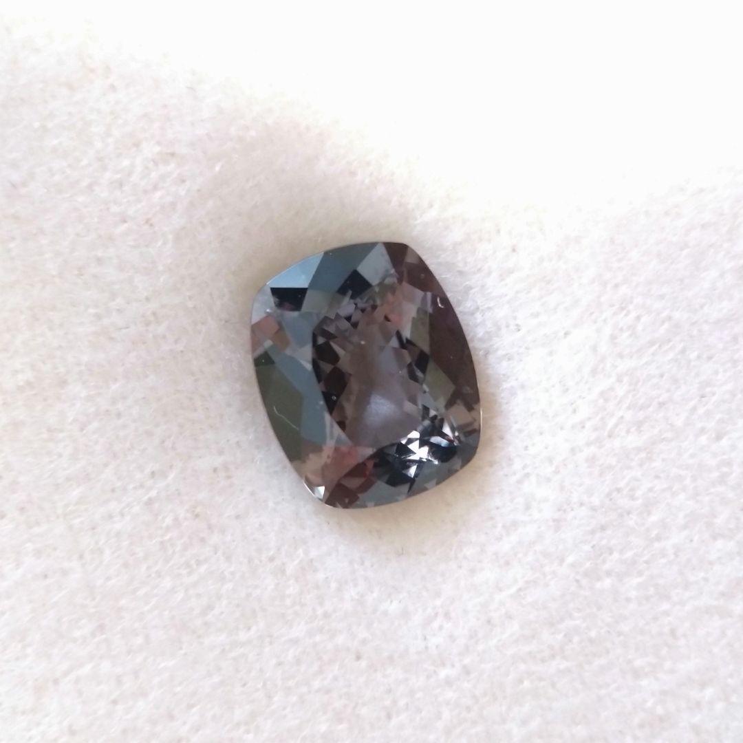 スピネル 2.600ct スリランカ産