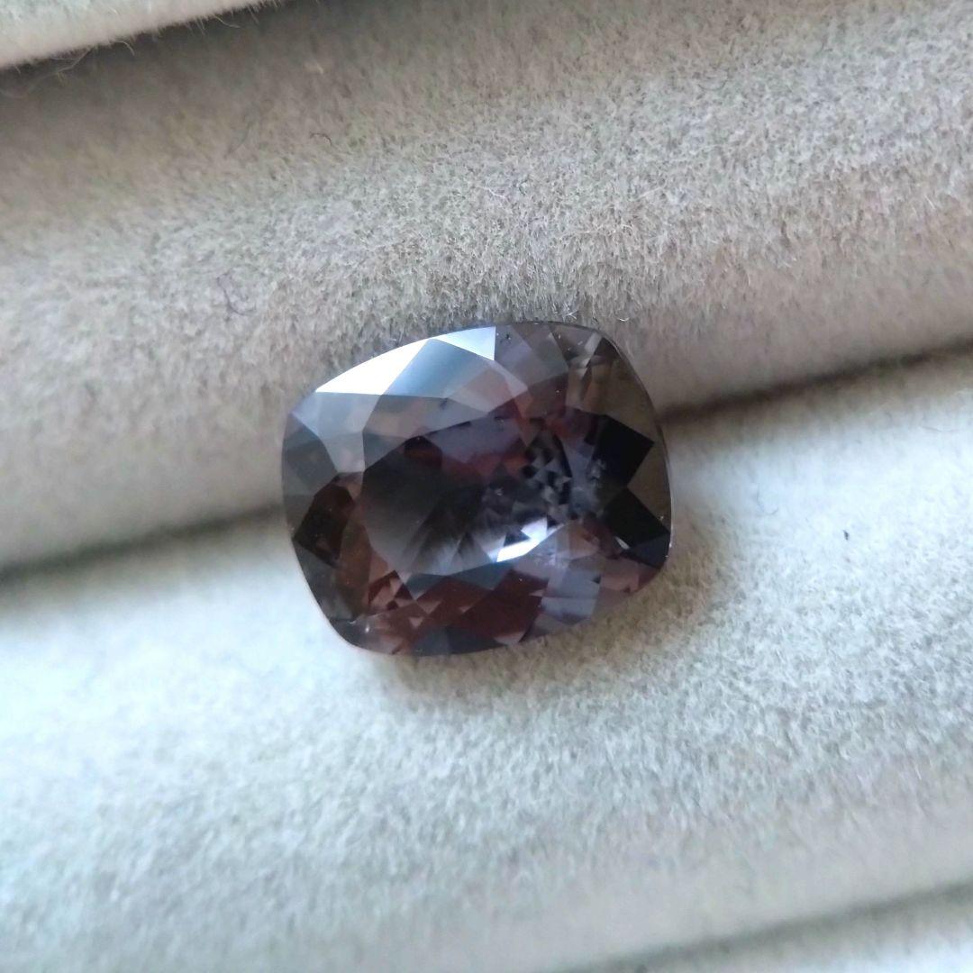 スピネル 2.600ct スリランカ産