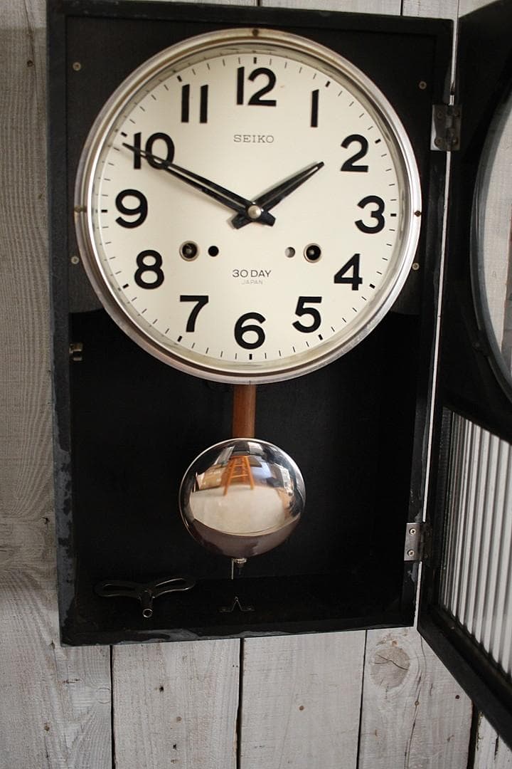 SEIKO　セイコー社製　古い機械式掛時計
