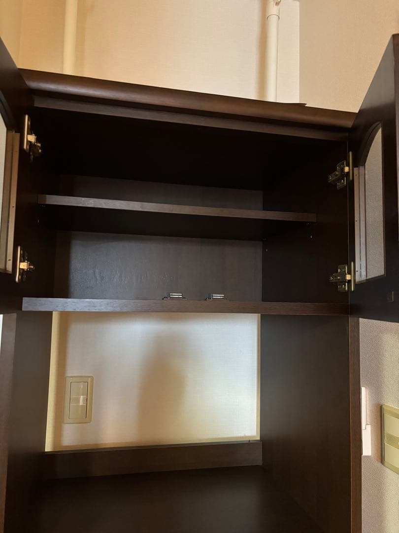 【美品】食器棚 収納キャビネット ガラス扉付き