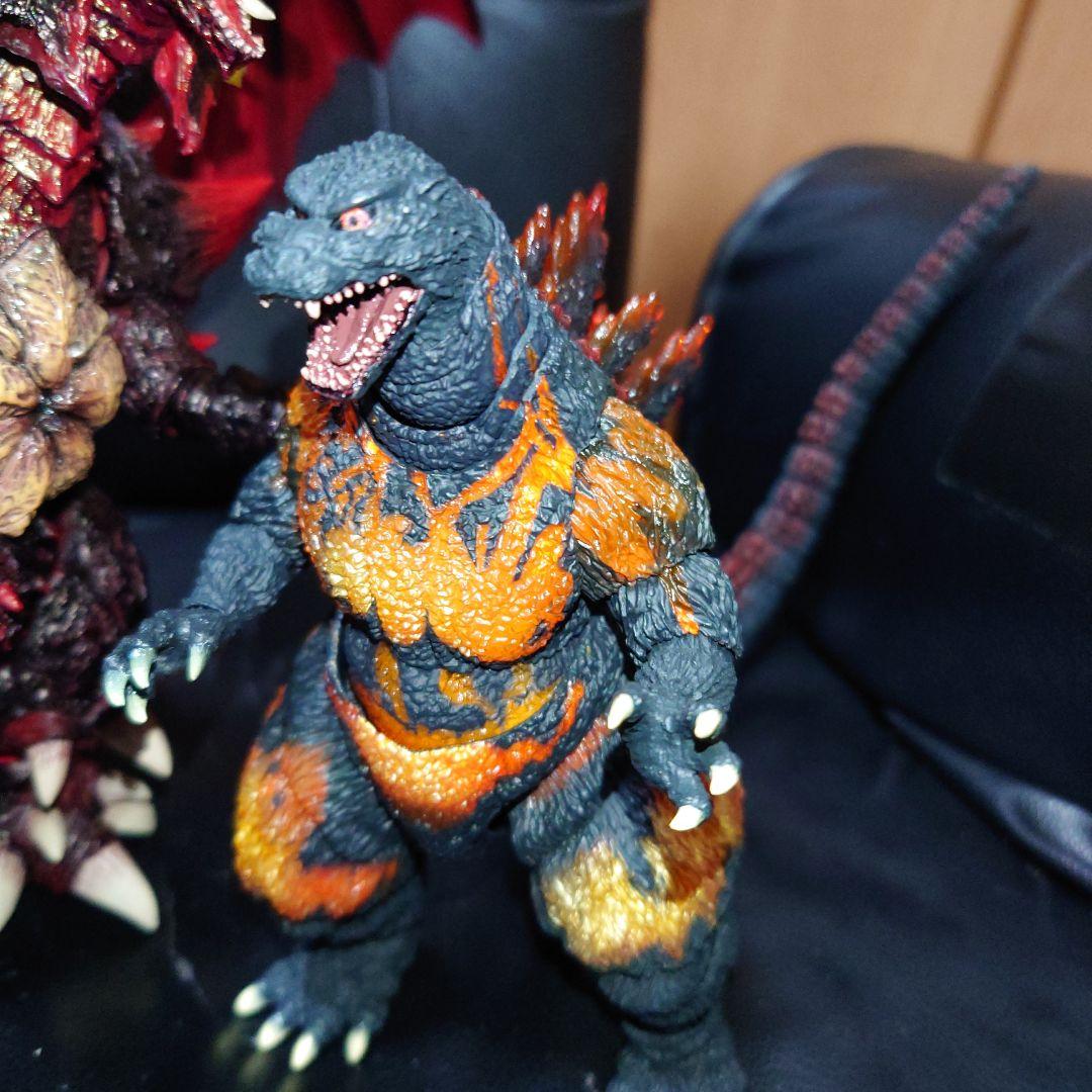 S.H.MonsterArts バーニングゴジラ&デストロイアセット
