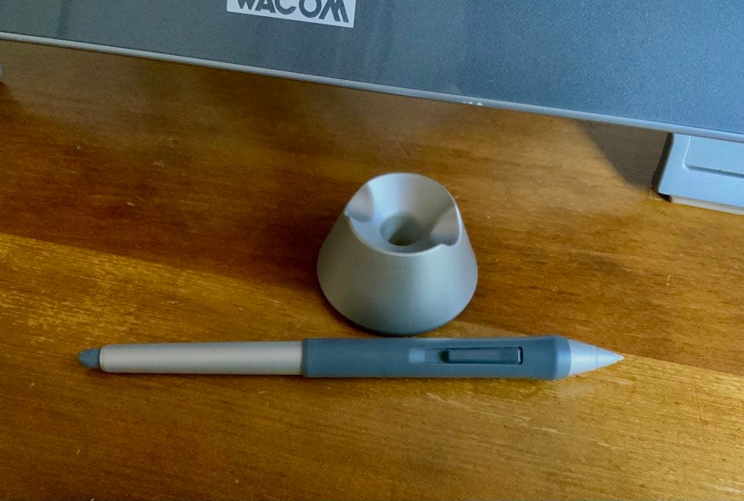 ワコム 液晶ペンタブレット Cintiq 21UX DTZ-2100