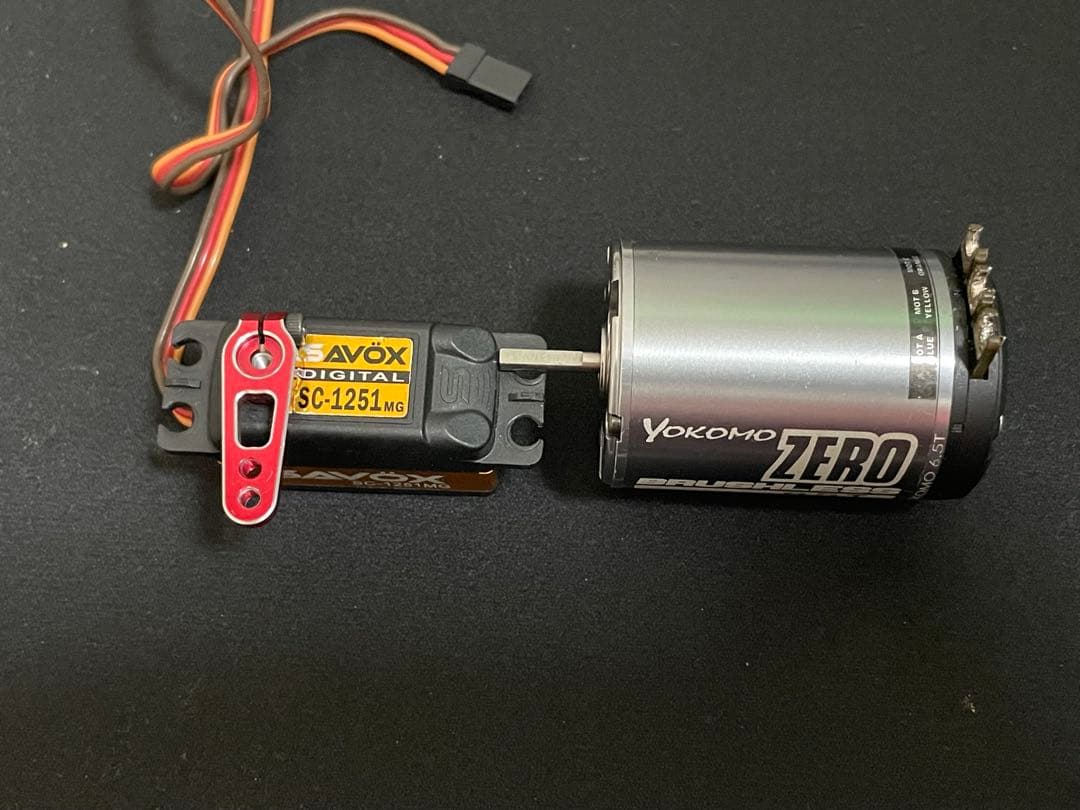 Yokomo ZERO 6.5T とSAVOX SC-1251MG