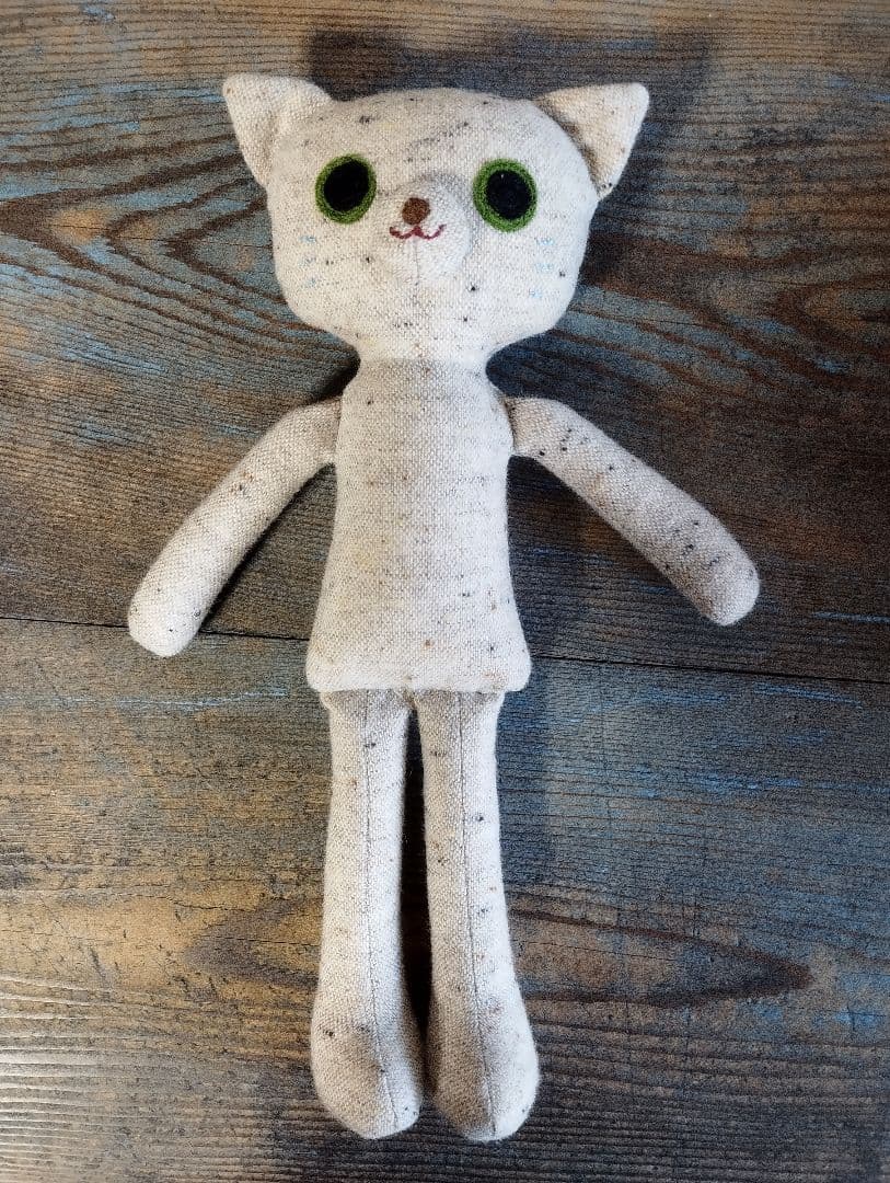 ハンドメイ「ウールのネコちゃん」着せ替え人形セット・手洗い可