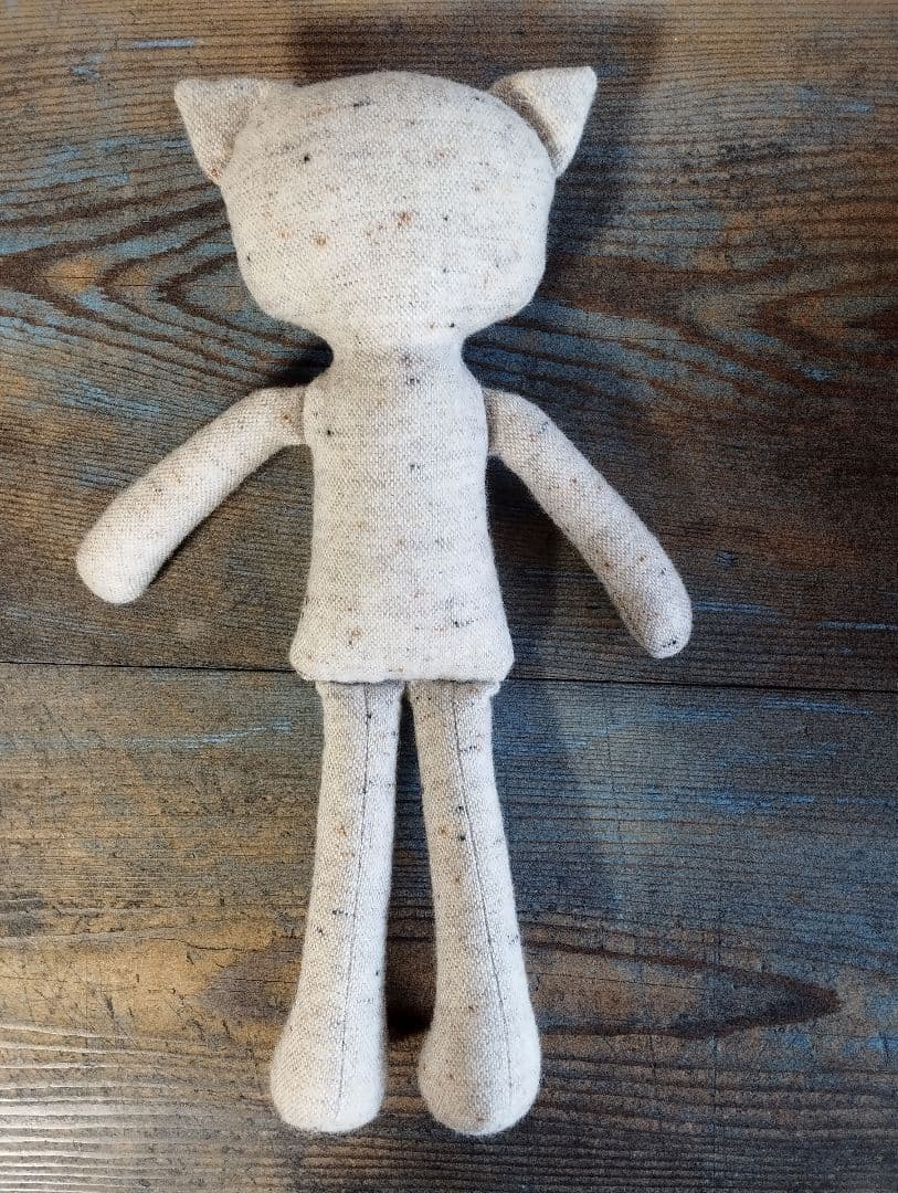 ハンドメイ「ウールのネコちゃん」着せ替え人形セット・手洗い可