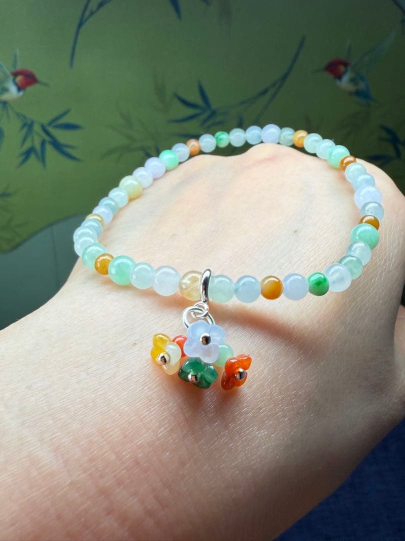 天然本翡翠　贅沢‼️色が極めて花チャーム＆氷種多彩ブレスレット