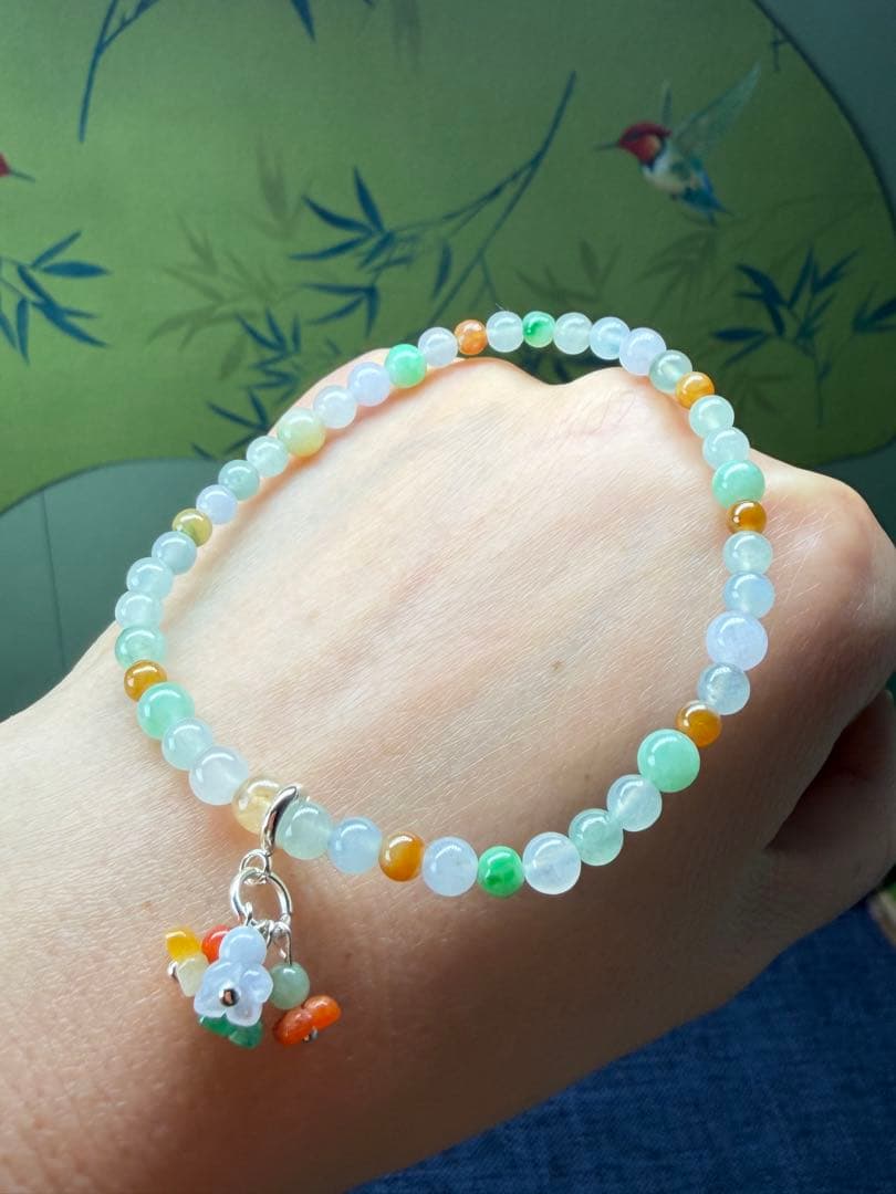 天然本翡翠　贅沢‼️色が極めて花チャーム＆氷種多彩ブレスレット