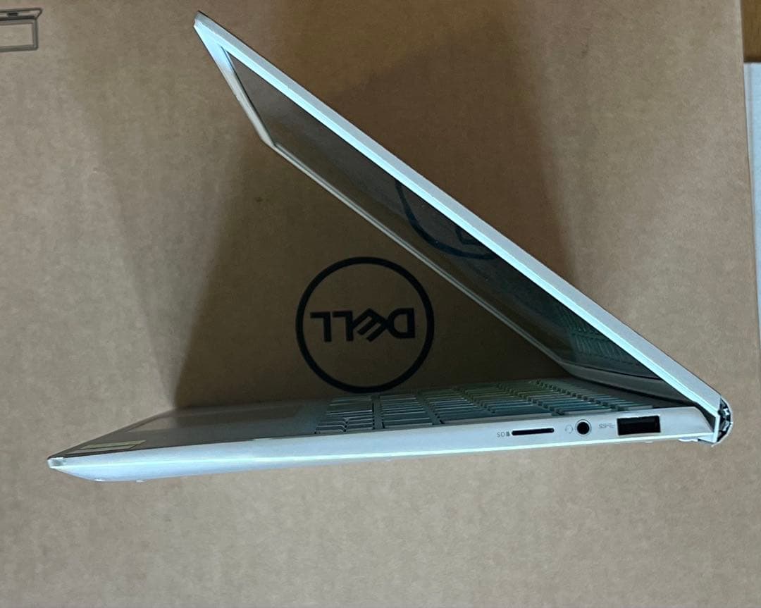 DELL Inspiron 13 7300 i5 16G 1T 超軽量999g