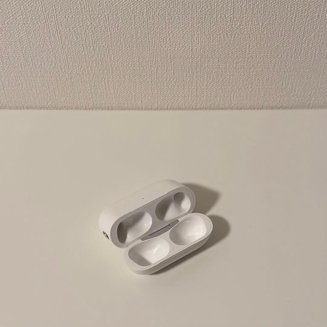 【Apple】AirPods Pro 2 ライトニング（イヤーチップ付き）