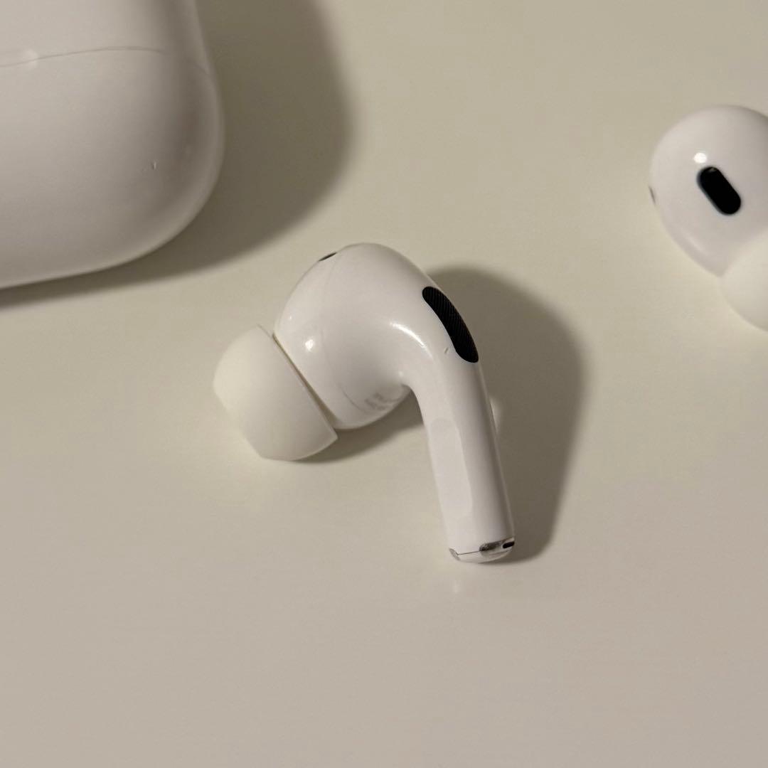 【Apple】AirPods Pro 2 ライトニング（イヤーチップ付き）