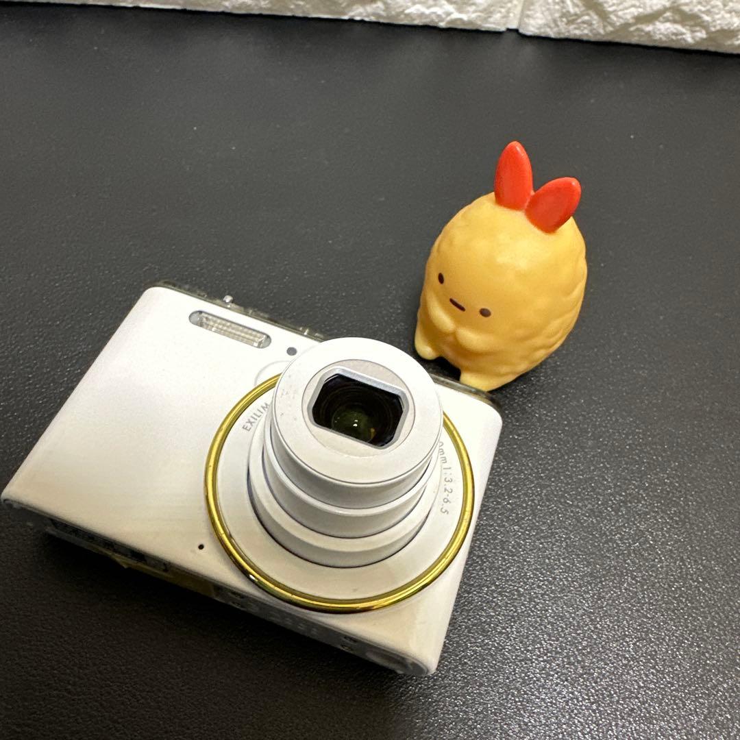 美品すぐ使えます　カシオ　CASIOEXILIM JE10 動作品　付属品付き