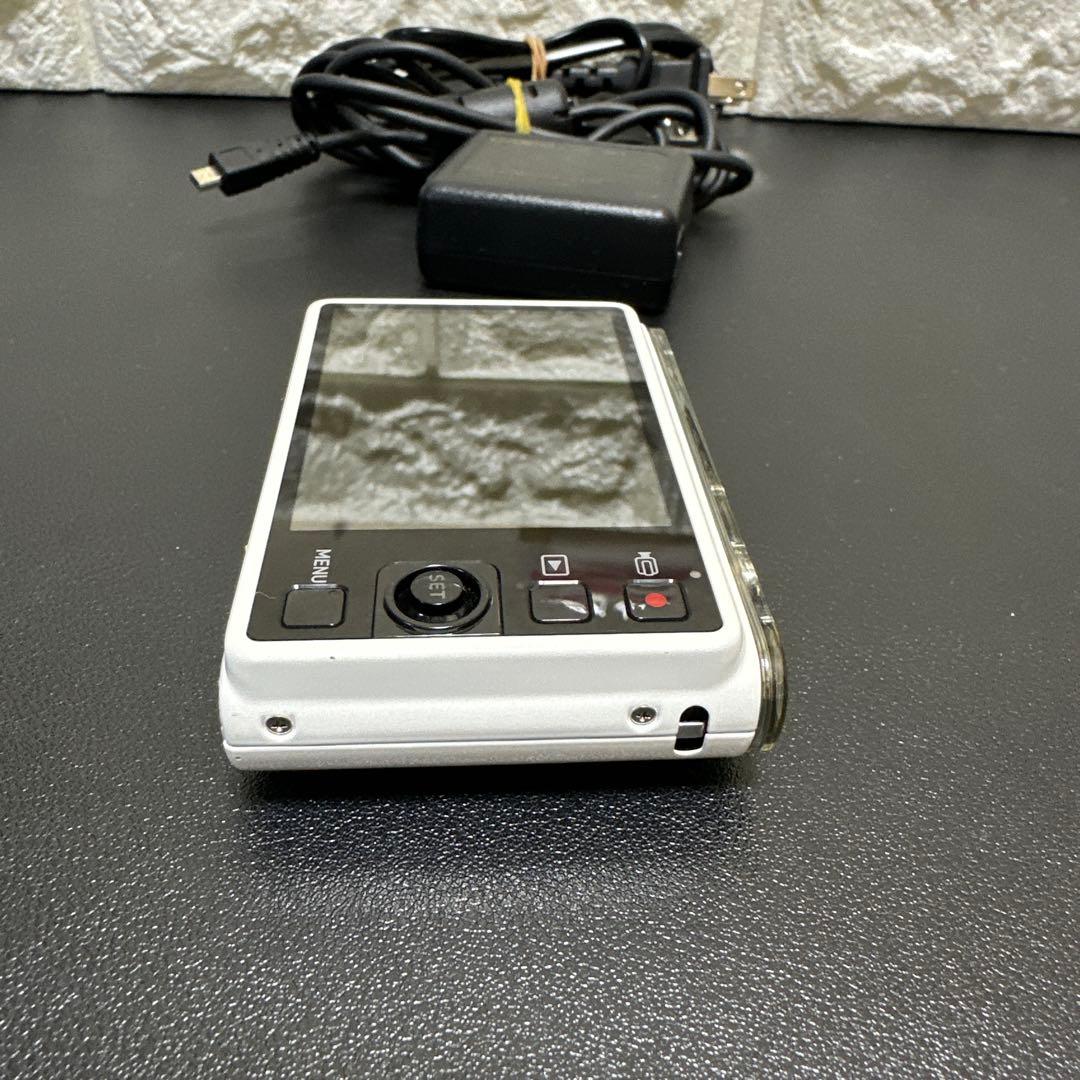 美品すぐ使えます　カシオ　CASIOEXILIM JE10 動作品　付属品付き