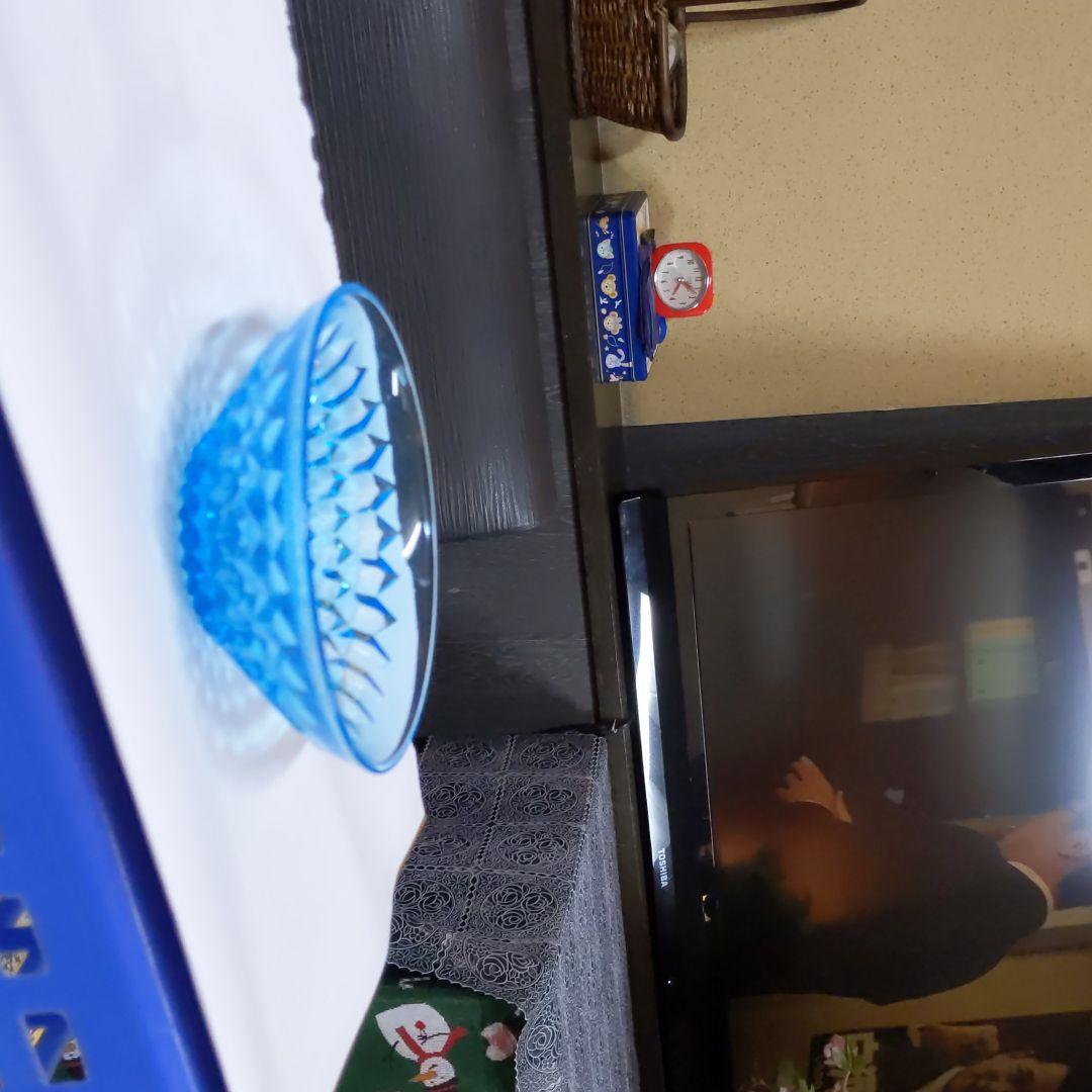 ビンテージで小皿、かき氷など、とてもブルー