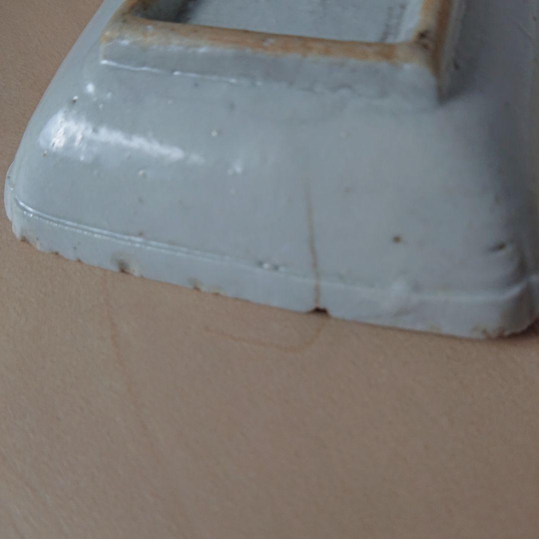 切込焼　手塩皿　白磁　花文