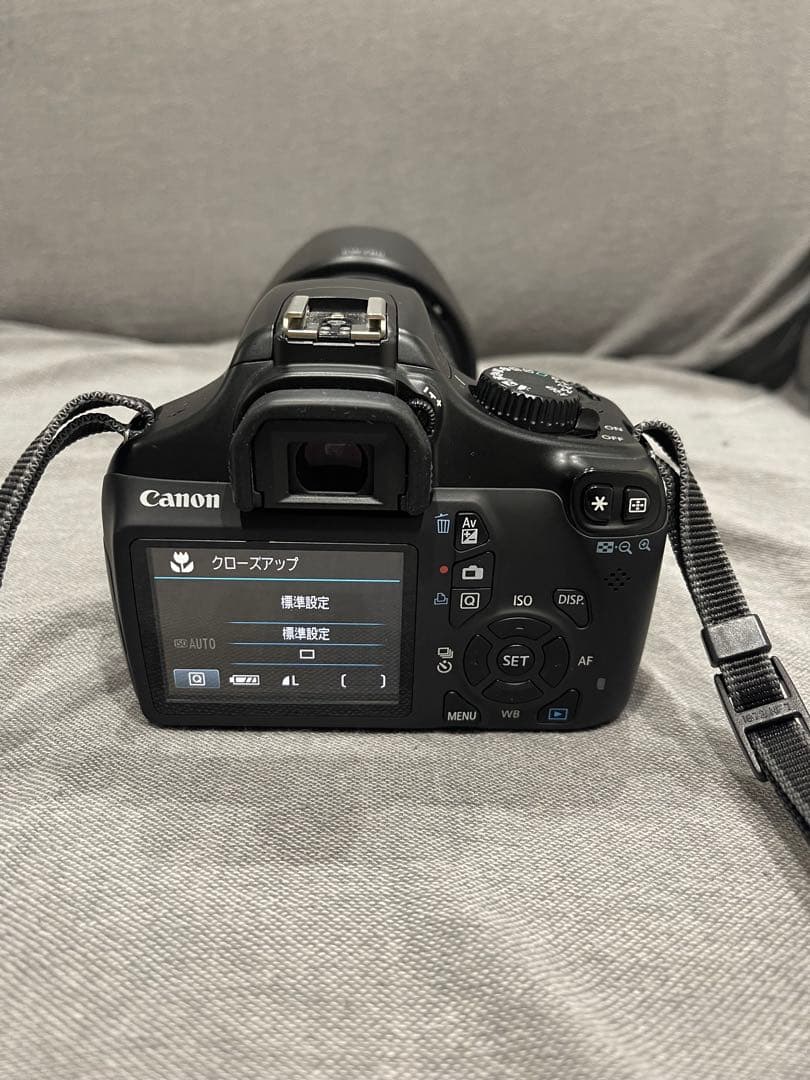 【12月処分】 Canon EOS Kiss X50 デジタル一眼レフカメラ
