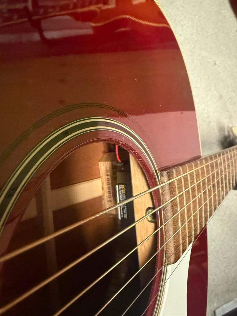 Stafford SAD1000アコースティックギター レッド ハードケース付き