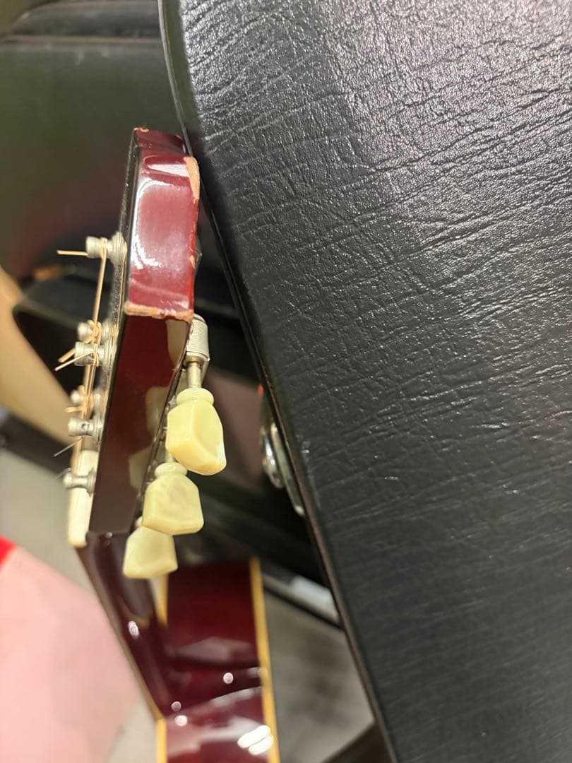 Stafford SAD1000アコースティックギター レッド ハードケース付き