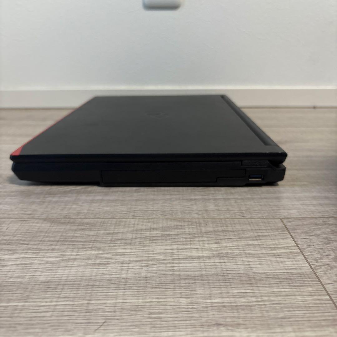 ともべ純⭐︎FUJITSUノートパソコン　富士通ノートPC