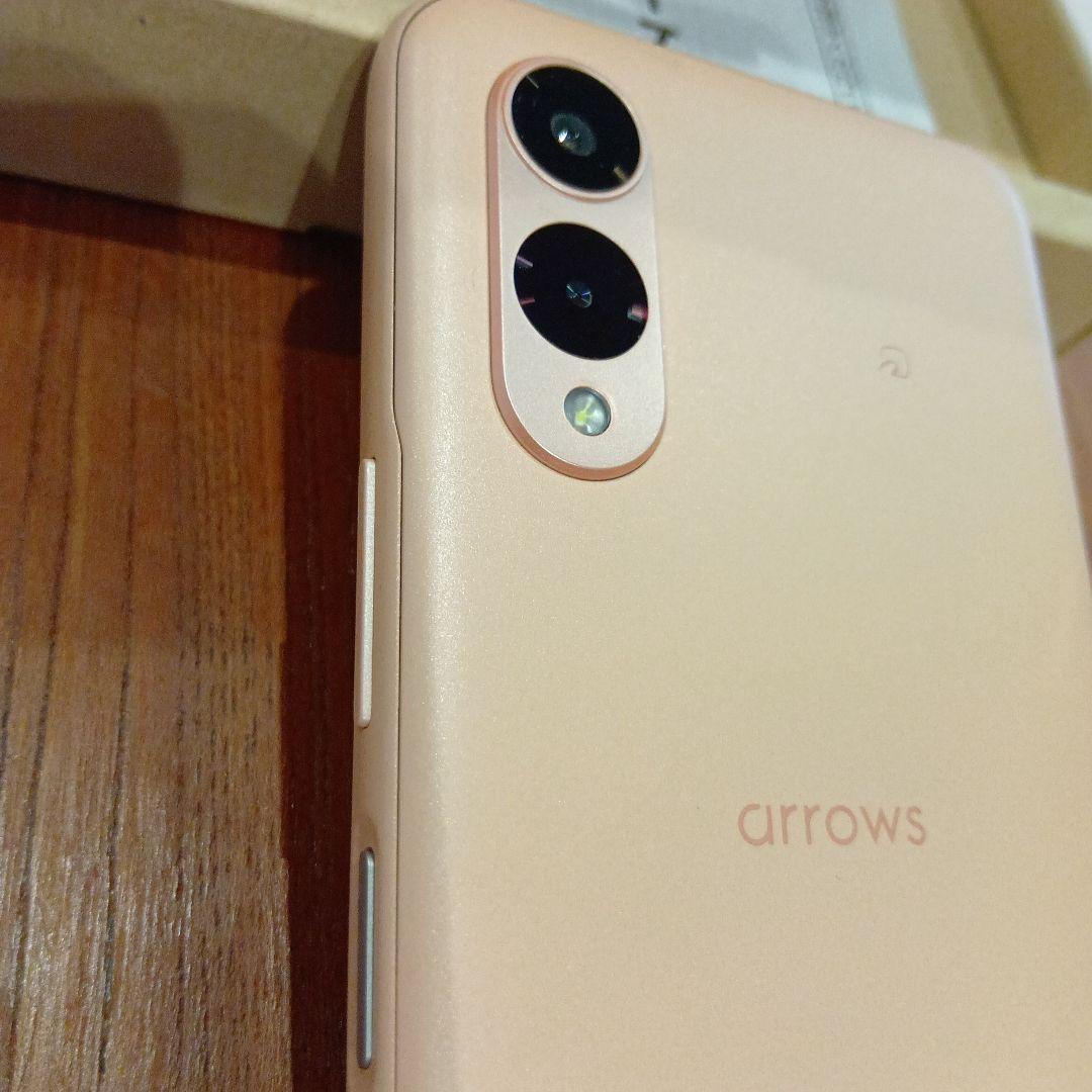 【限定価格】☆新品未使用☆arrows We2ライトオレンジ/箱・取扱説明書付き