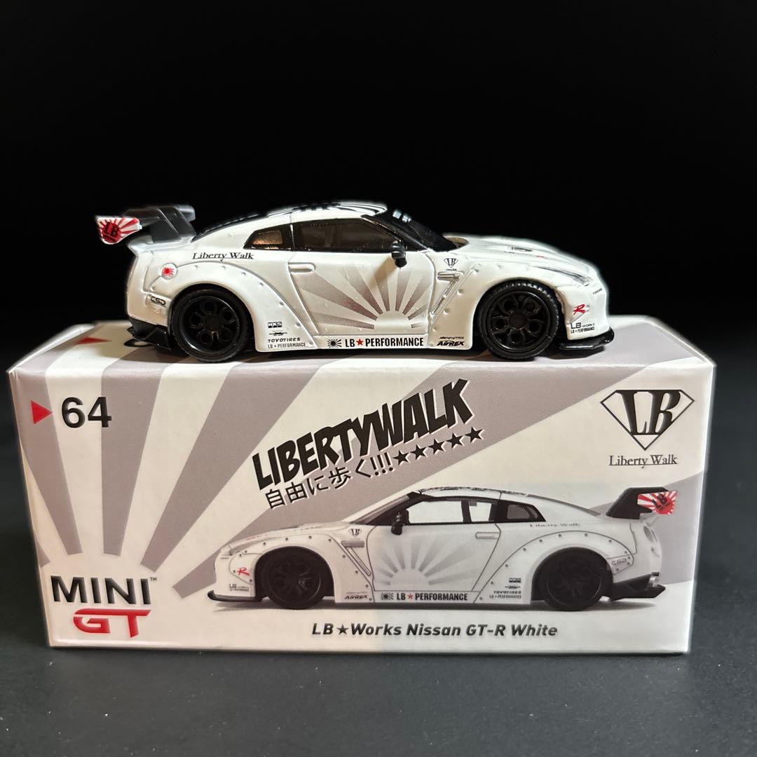 カボチャ様限定　リバティーウォーク　LBWK GT-R R35 1/64 絶版