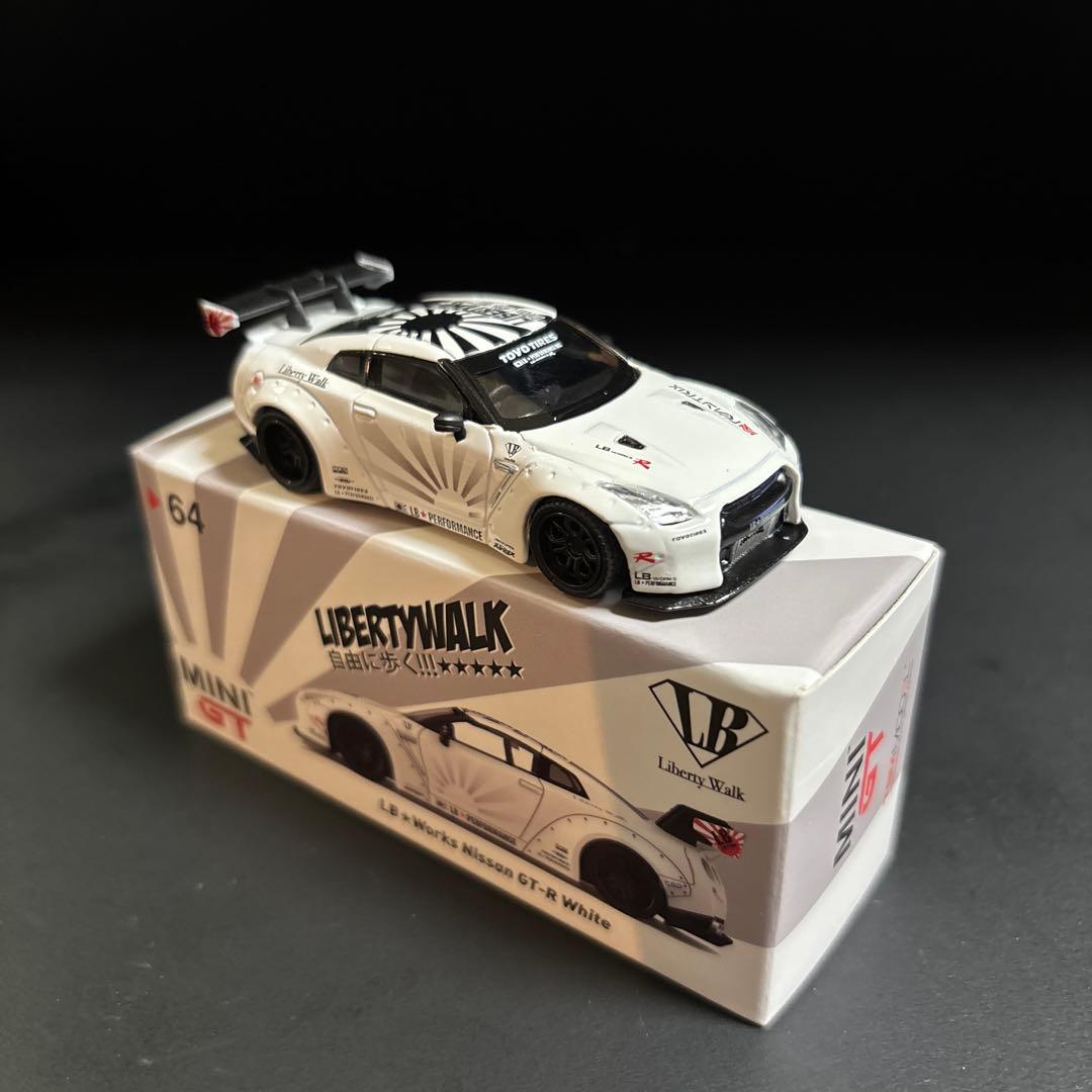 カボチャ様限定　リバティーウォーク　LBWK GT-R R35 1/64 絶版