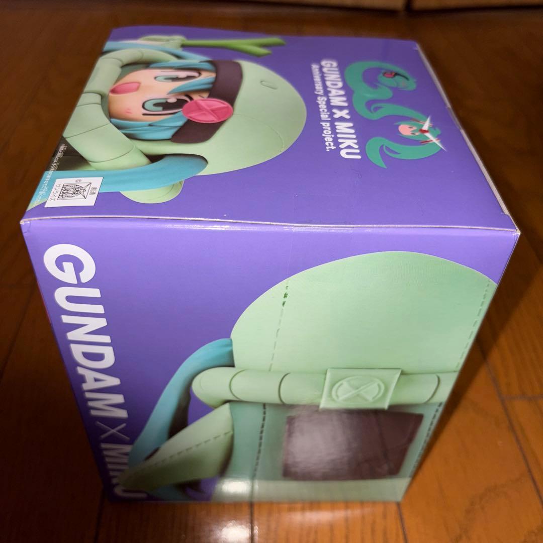 ガンダム45周年 初音ミク、桜ミク