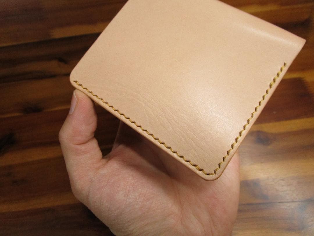 コンパクト財布 栃木レザー ナチュラル 生成りミニ財布 ミニマル 二つ折り