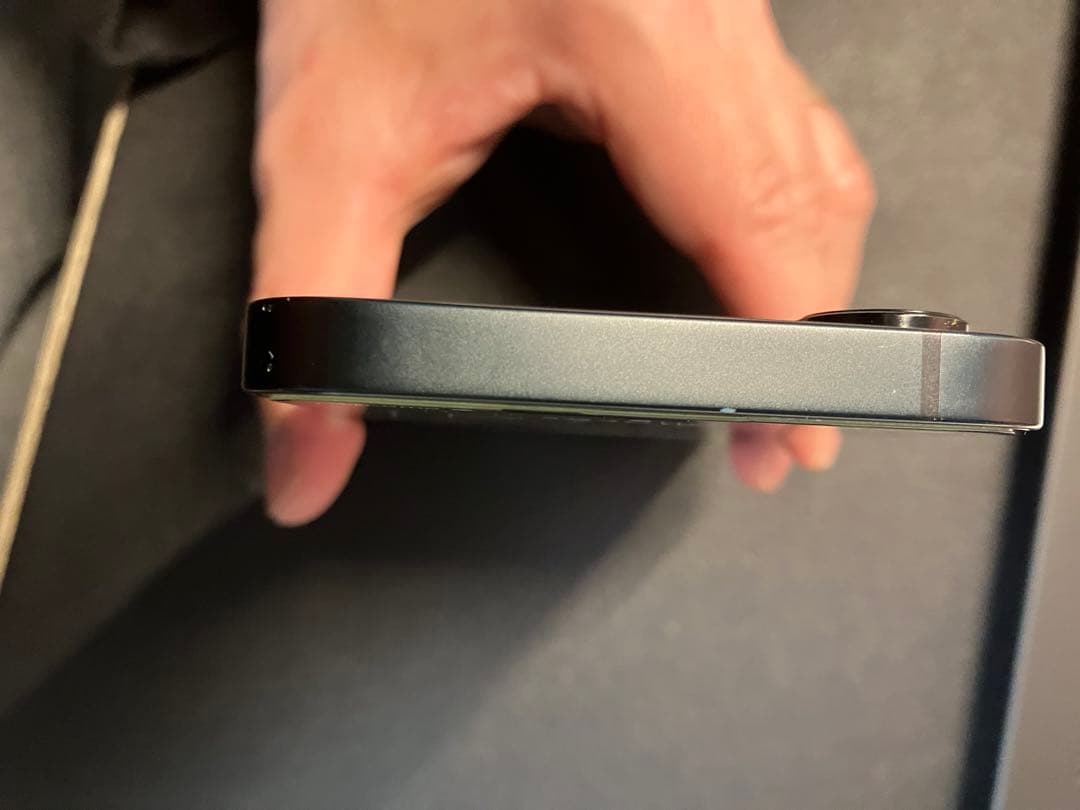 Apple iPhone 16e ブラック128GB 新品ケーブル付SIMフリー