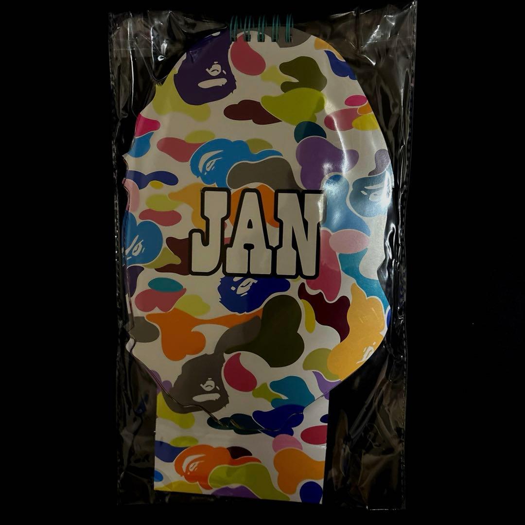 A BATHING APE iPhone12ケース＋日めくりカレンダー