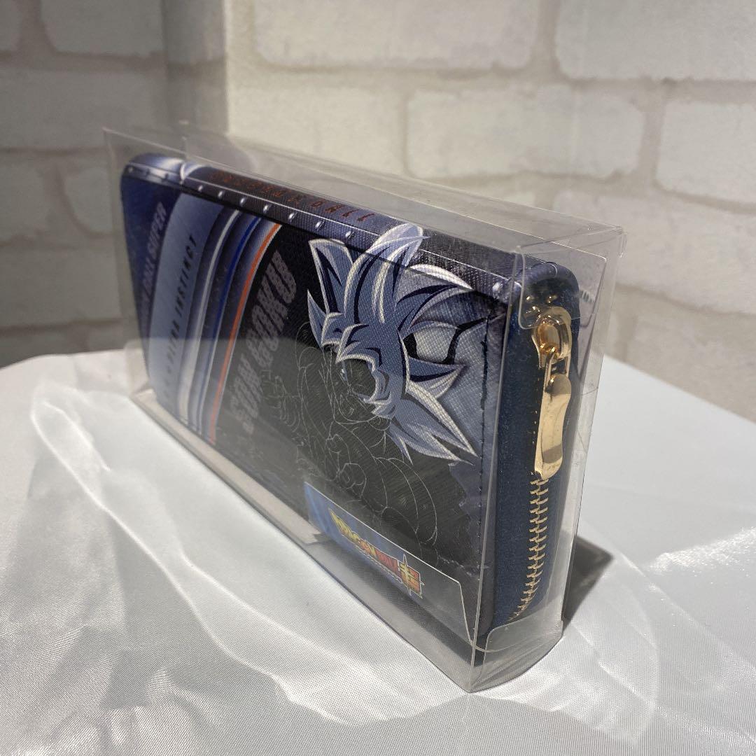 ドラゴンボール超ブロリーの孫悟空の 長財布