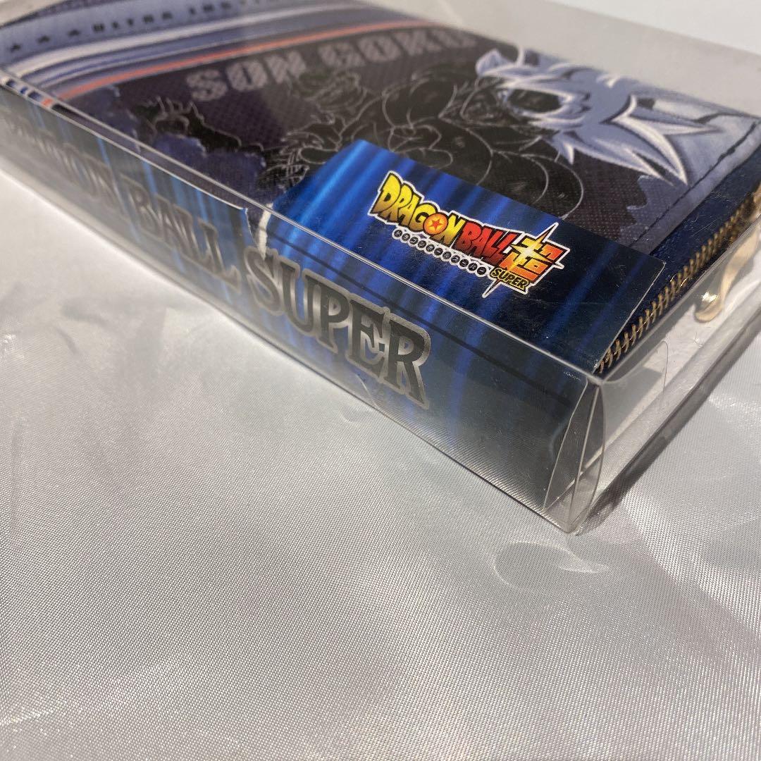ドラゴンボール超ブロリーの孫悟空の 長財布