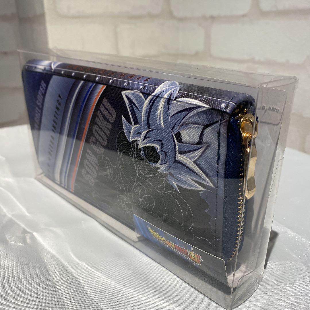 ドラゴンボール超ブロリーの孫悟空の 長財布
