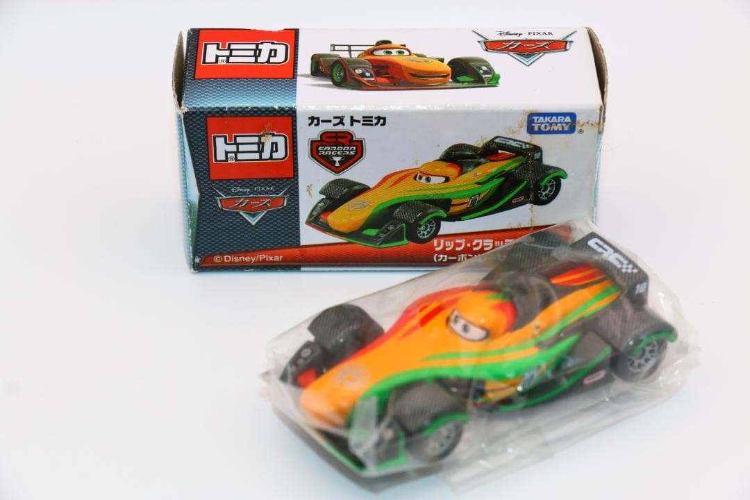 【新品　未使用】トミカ　カーズリップクラッチゴンスキー（カーボンレーサータイプ）