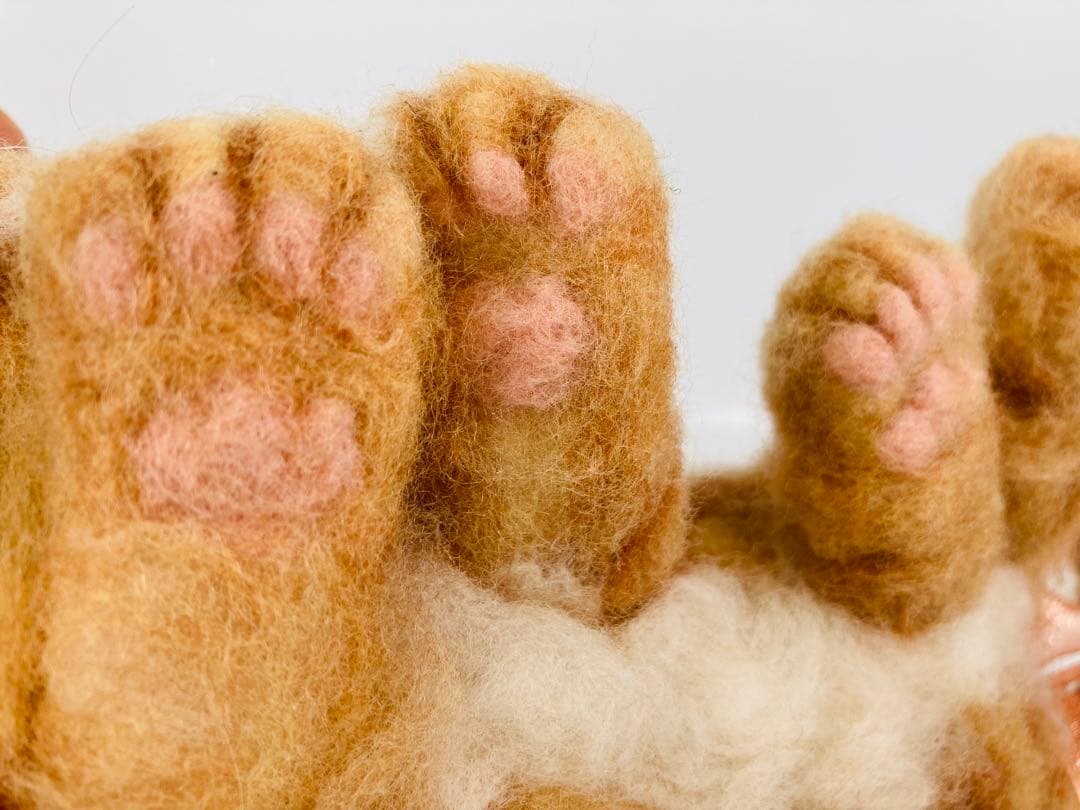 羊毛フェルト　茶トラ　猫　美品　ハンドメイド
