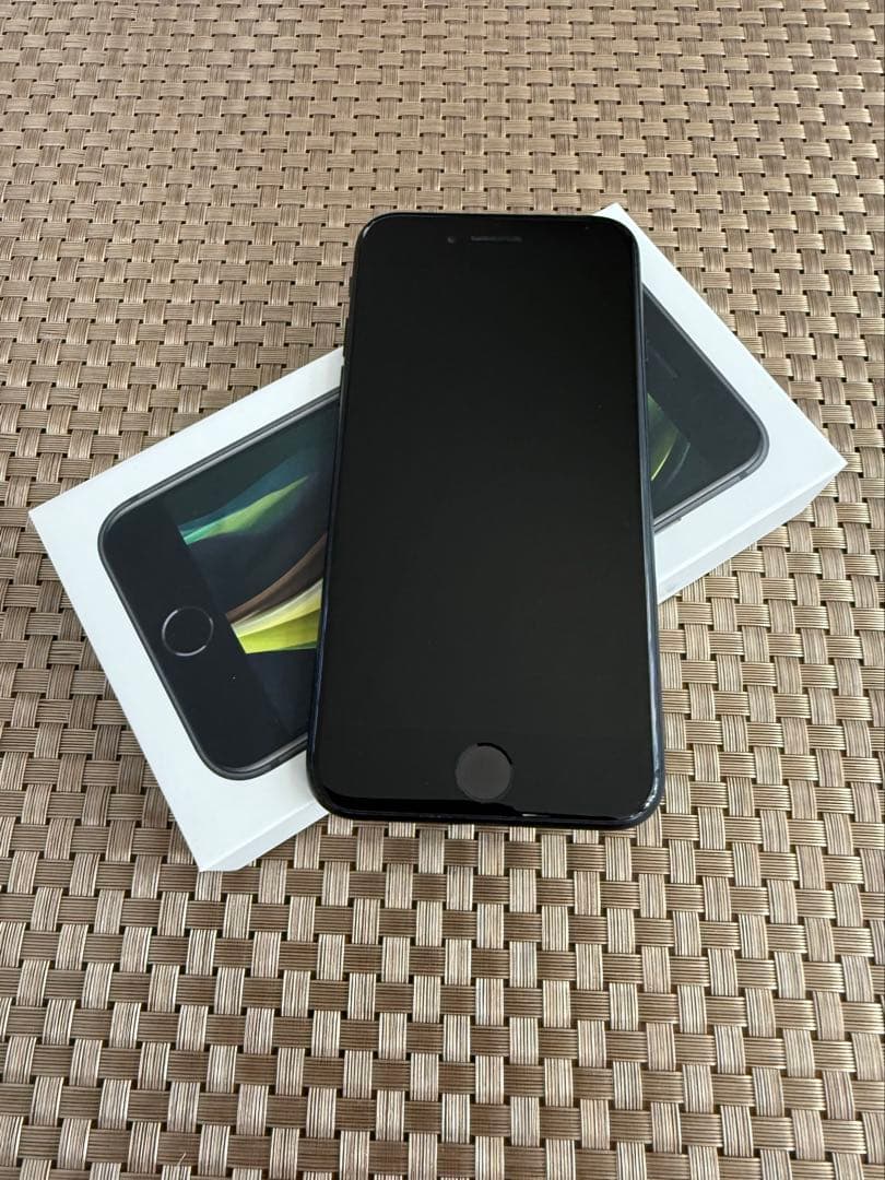 iPhone SE (第2世代) 本体 64GB SIMフリー ブラック