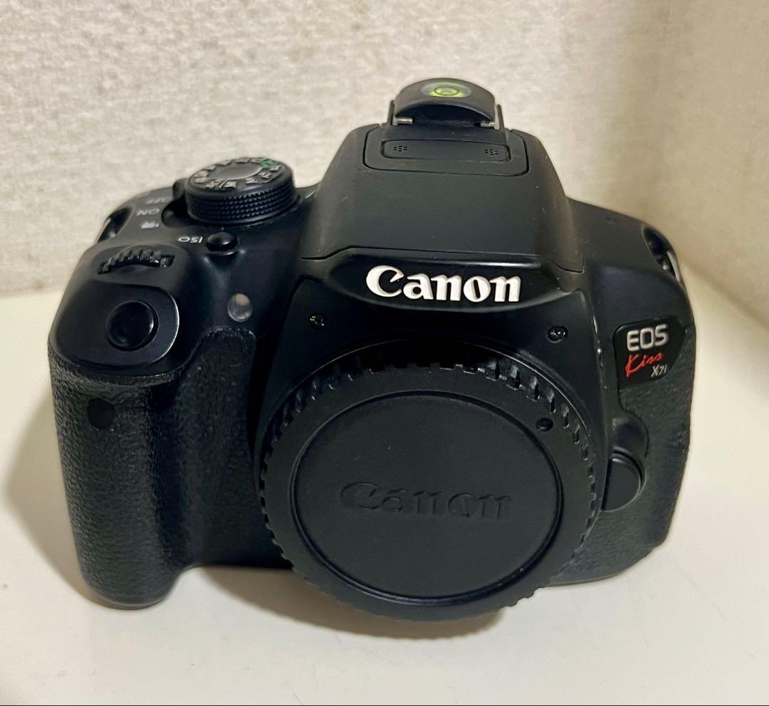 【即発送！】Canon EOS Kiss X7i デジタル一眼レフカメラ