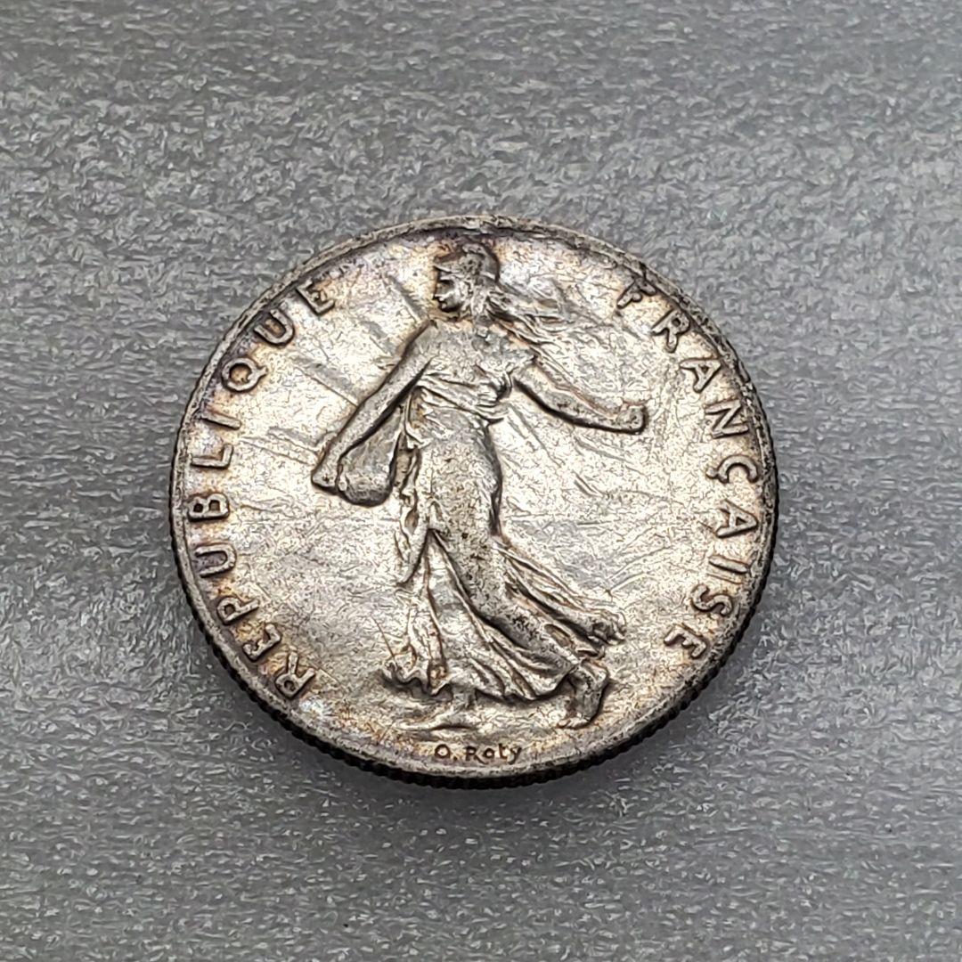 4755.　極美品　銀貨　1917年　フランス　50センチメス　海外硬貨