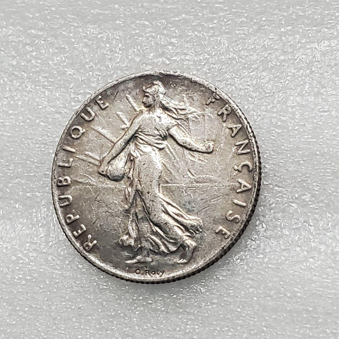 4755.　極美品　銀貨　1917年　フランス　50センチメス　海外硬貨