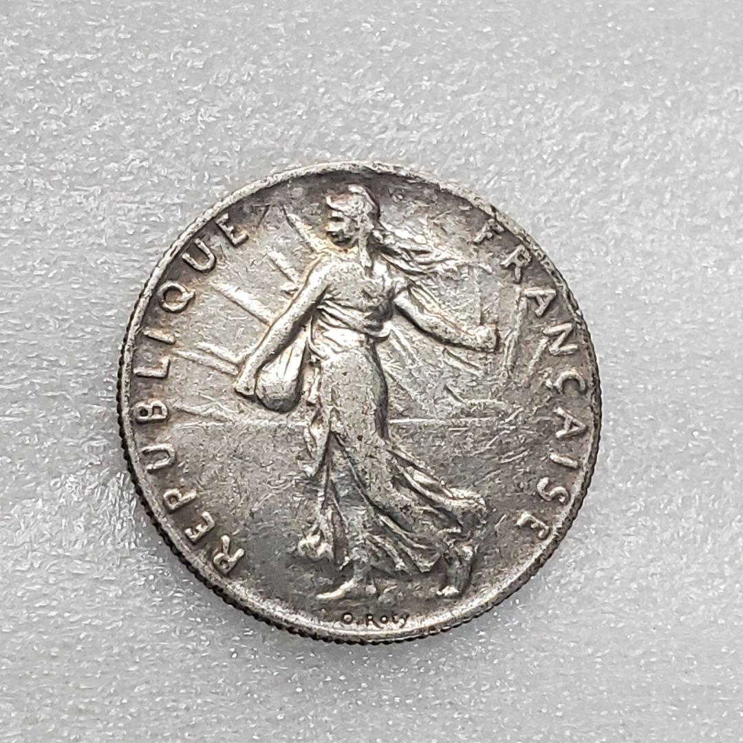 4755.　極美品　銀貨　1917年　フランス　50センチメス　海外硬貨