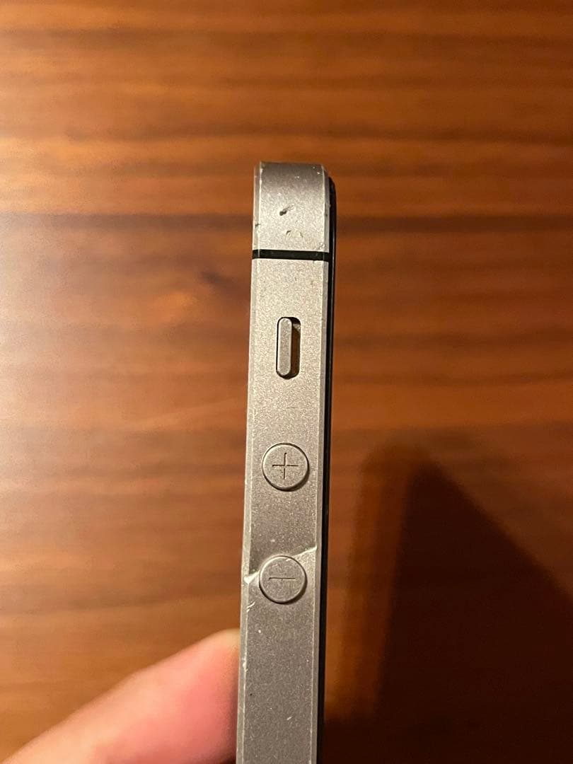 iPhoneSE 64GB 84% SIMロック解除 フリー