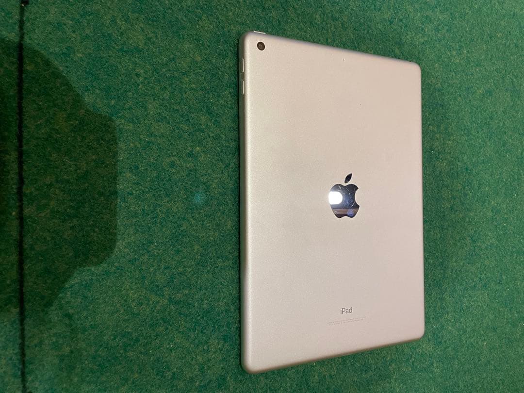 iPad (第6世代) スペースグレー 32GB WiFi ケース付き⑤