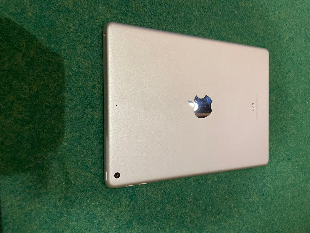 iPad (第6世代) スペースグレー 32GB WiFi ケース付き⑤