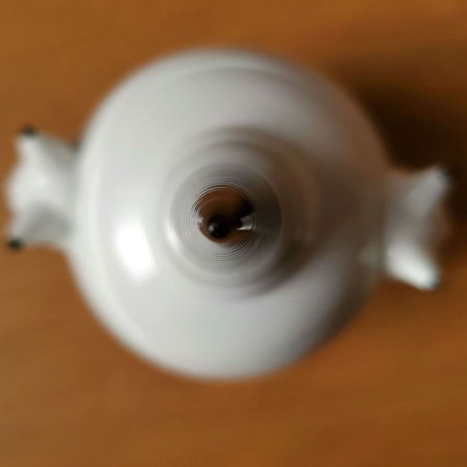 ２匹のネコの置物 美品