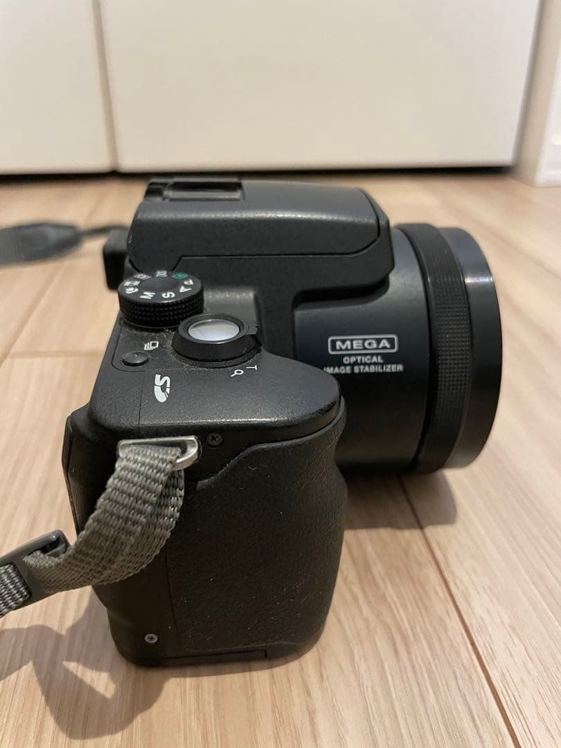 Panasonic DMC-FZ7 コンパクトデジタルカメラ