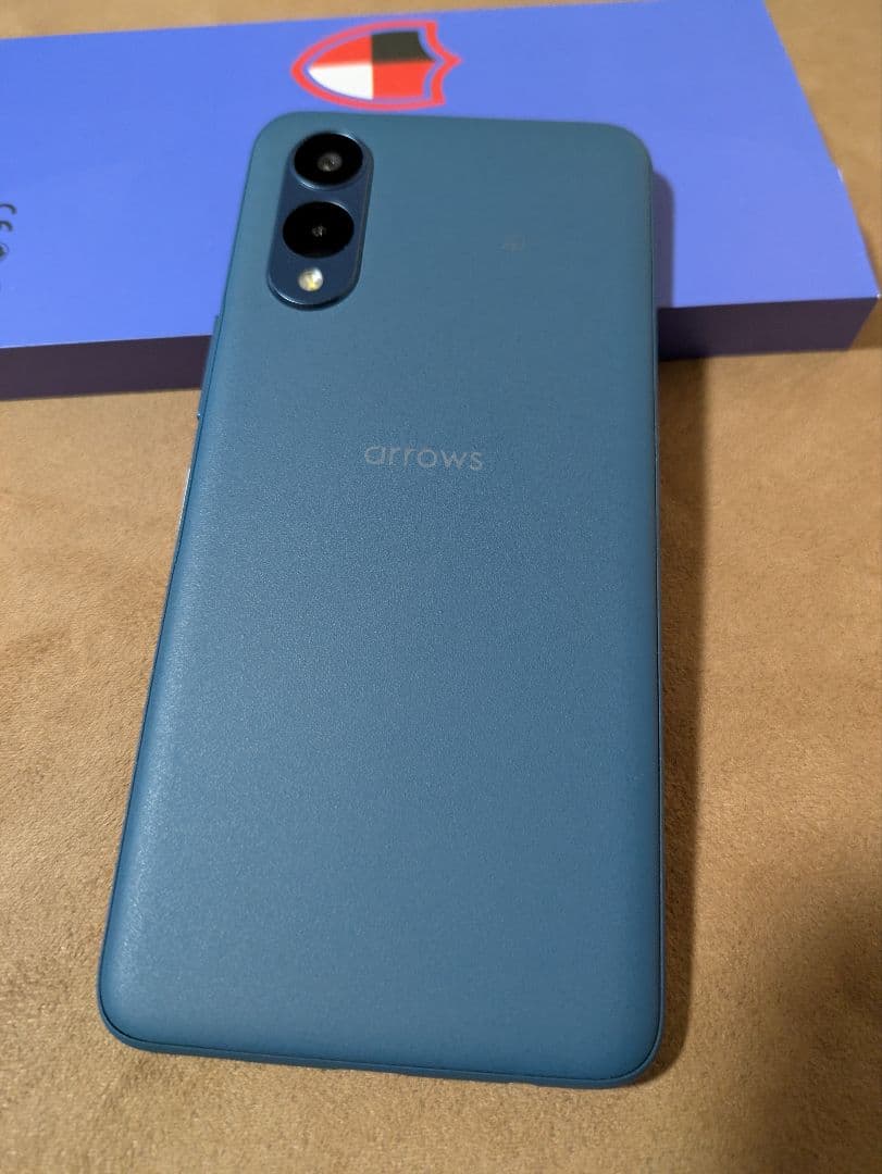 美品　arrows We2 ネイビーグリーン　F-52E