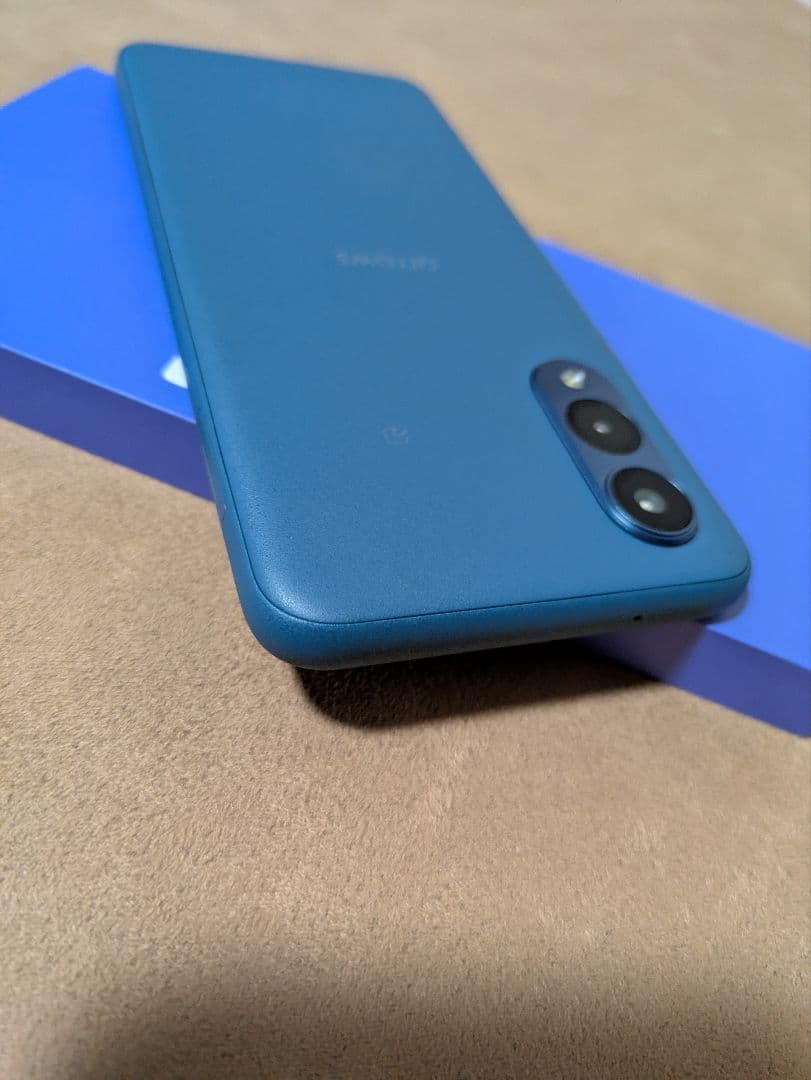 美品　arrows We2 ネイビーグリーン　F-52E