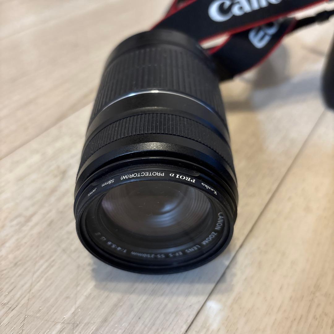 Canon kiss x7です。