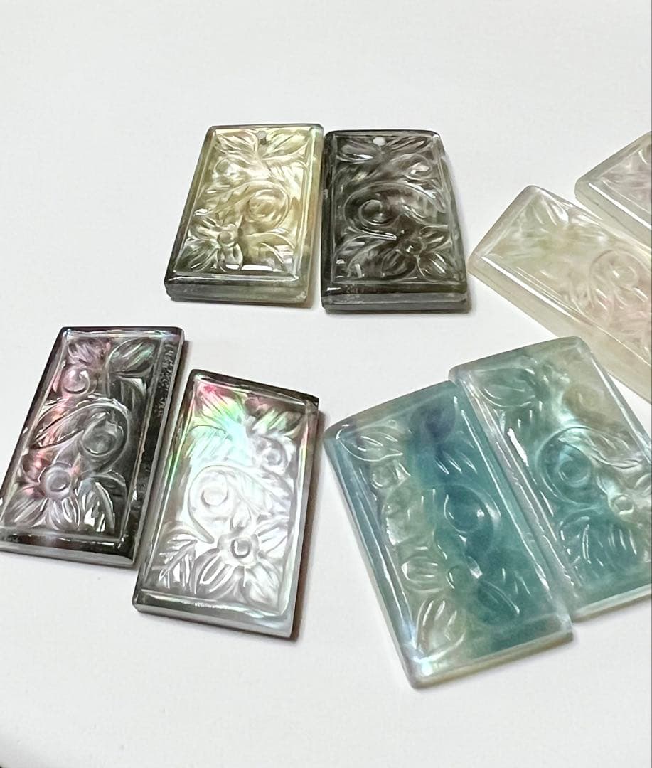 ファンシー　レクタングル　カービング　アシメ　14kgf ピアス